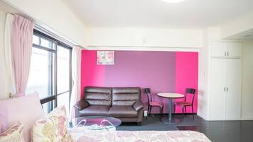 1 bedroom, desk, free WiFi, bed sheets