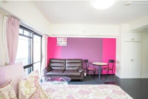 1 bedroom, desk, free WiFi, bed sheets