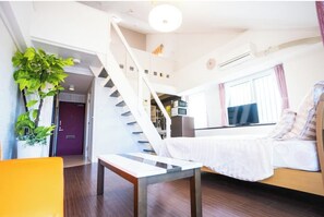 2 bedrooms, desk, free WiFi, bed sheets