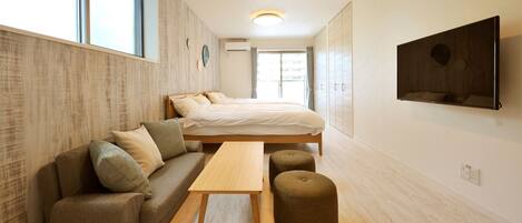 1 bedroom, desk, free WiFi, bed sheets