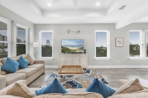 スマートテレビ、書斎 / ワークスペース