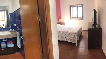 3 dormitorios, escritorio, tabla de planchar con plancha y wifi gratis