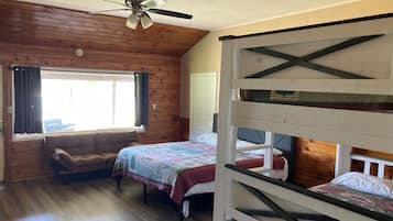 1 bedroom, free WiFi, bed sheets