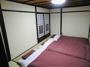 3 多间卧室、办公桌、熨斗/熨衣板、免费 WiFi