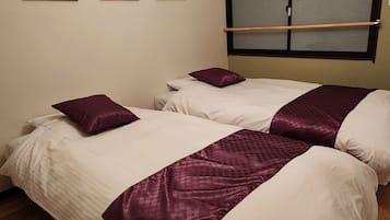 4 bedrooms, free WiFi, bed sheets