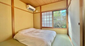 3 bedrooms, desk, free WiFi, bed sheets