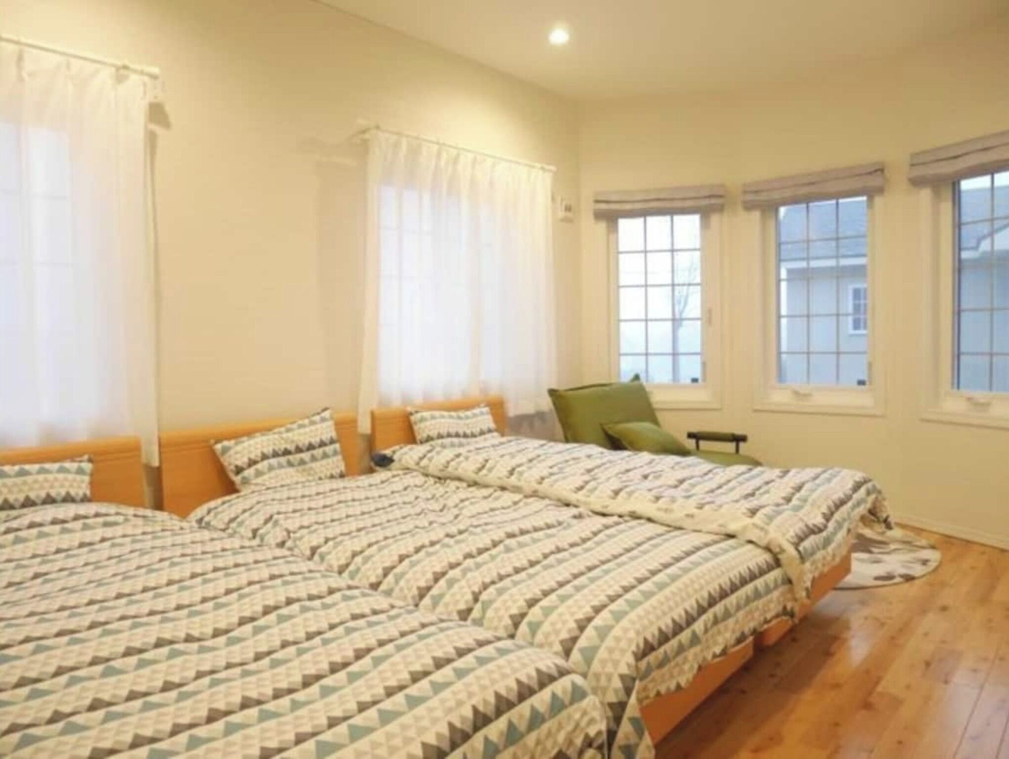 3 slaapkamers, een bureau, gratis wifi, beddengoed