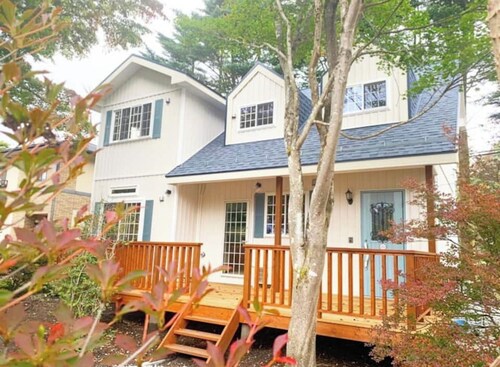 Entire building reserved Newly built American house within walking distance of Karuizawa Shopping  / Kitasaku-gun Nagano