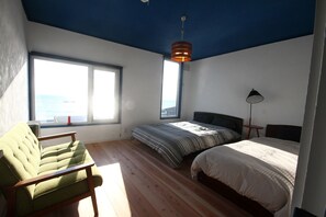 4 bedrooms, desk, iron/ironing board, free WiFi