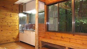 Fridge, microwave, stovetop, cookware/dishes/utensils