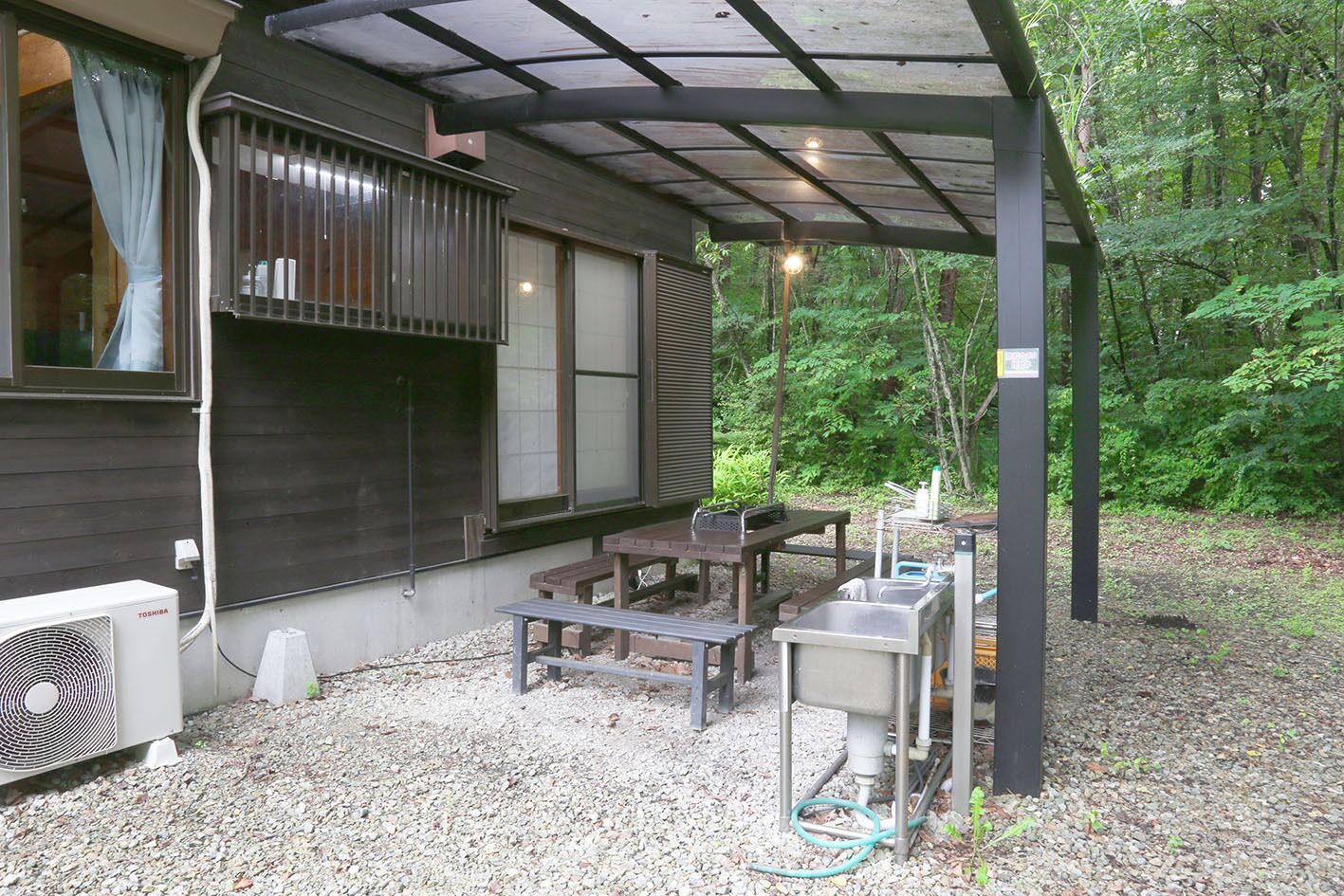 屋外ダイニングエリア