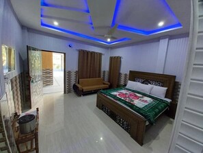 デラックス ダブルまたはツインルーム | アイロン / アイロン台、WiFi (無料)、ベッドシーツ