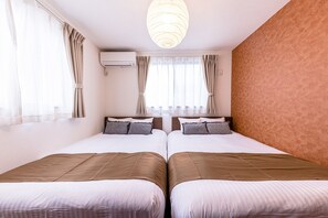 3 間睡房、書桌、免費 Wi-Fi、床單