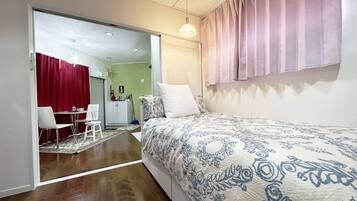 1 bedroom, desk, iron/ironing board, free WiFi