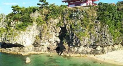 House of Wakasa entire houseNahaFree parkingMiebashi StationFree WiFi12015m to airport / Naha Okinawa