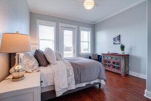 3 chambres, fer et planche à repasser, accès au Wi-Fi (inclus)