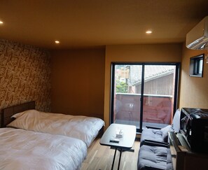 1 غرفة نوم ومكواة/لوح كي وواي فاي مجانًا وملاءات أسرّة