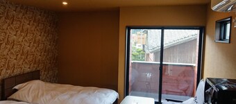 Hawaiis hideaway condominium style Honu / Saikai Nagasaki