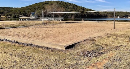 Lake front Cabin #11 with Porch - Cabin with kitchen, steps from Possum Kingdom Lake