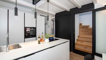Refrigerador, microondas, horno, lavavajillas