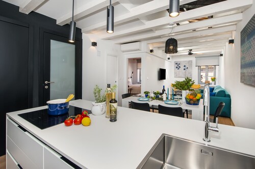 Alla Pescheria - Apartment in Historic Old Town