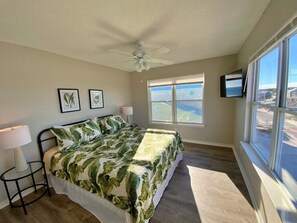 5 bedrooms, iron/ironing board, free WiFi, bed sheets