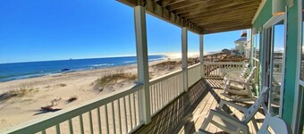 Fall Discounted! Beachfront and Updated!