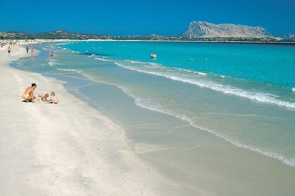 Beach - The Uddastru Three-room apartment sleeps 6 with WIFI (San Teodoro)