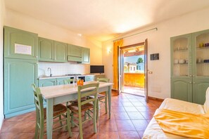TV - The Lighthouse Two-room apartment with air conditioning (San Teodoro)