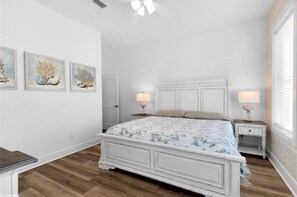 2 slaapkamers, een strijkplank/strijkijzer, gratis wifi, beddengoed