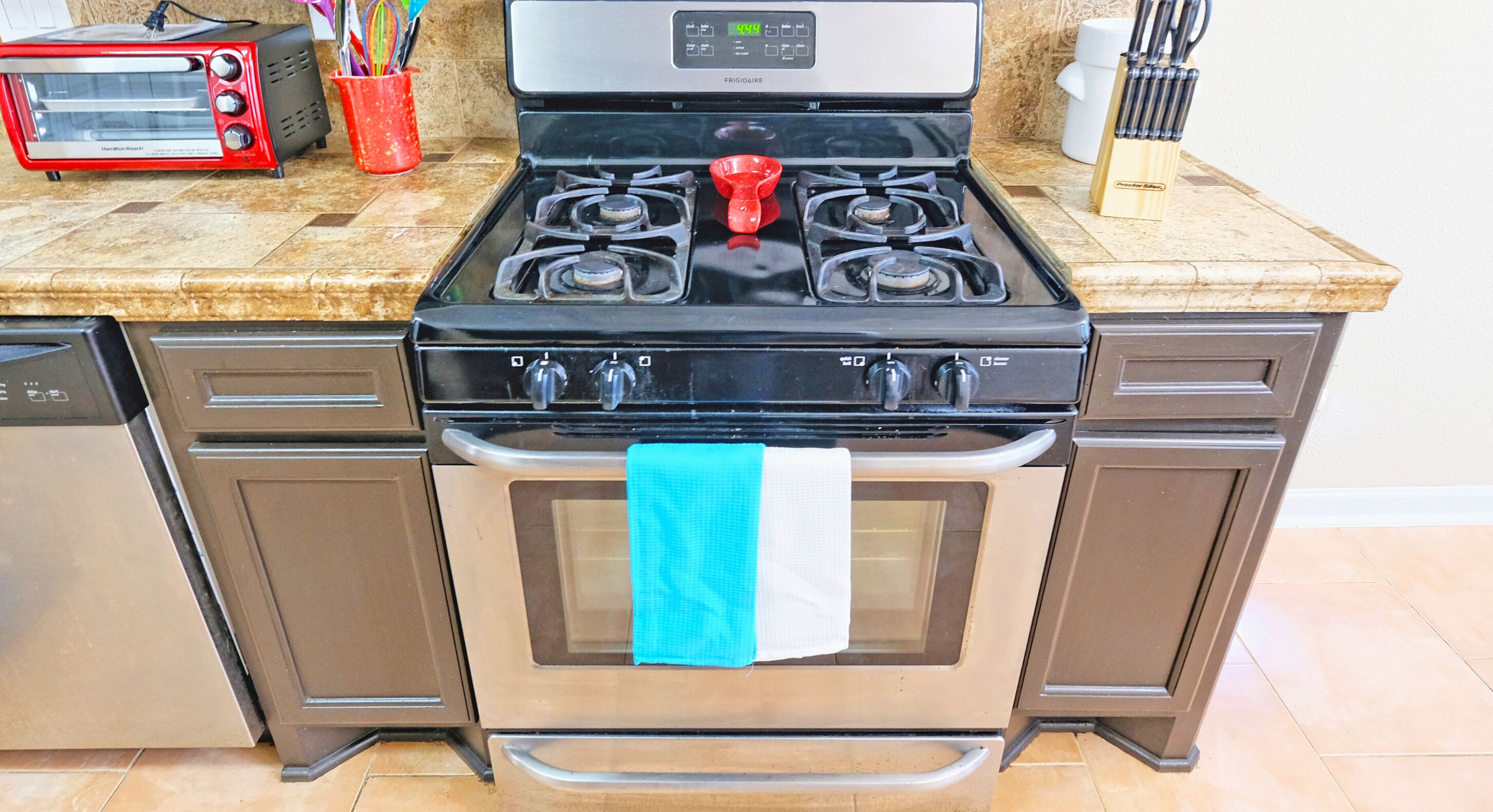 Nhà phong cách cổ điển, 3 phòng ngủ | Bếp riêng | Tủ lạnh, lò vi sóng, lò nướng, bếp nấu 