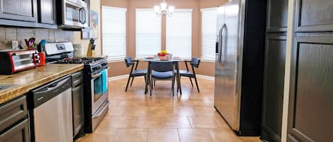 Classic House, 3 Bedrooms | Private kitchen | Fridge, microwave, oven, stovetop