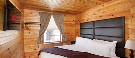 1 غرفة نوم ومكتب ومكواة/لوح كي وسرير سفر