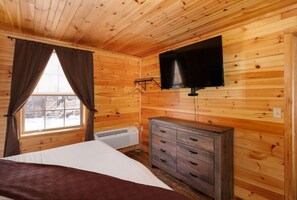 2 bedrooms, desk, iron/ironing board, travel cot