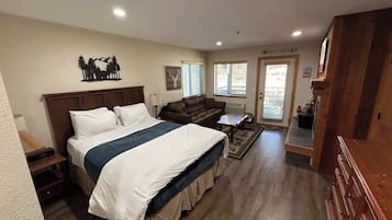 Silitysrauta/-lauta, ilmainen Wi-Fi, vuodevaatteet, pääsy pyörätuolilla