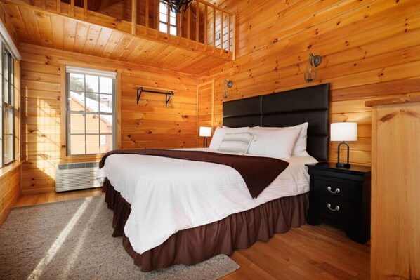 Desk, iron/ironing board, WiFi, bed sheets