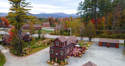Cherry Lodge: Cozy King Room Escape