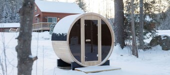 Lakefront 3 Bedroom Log Cabin