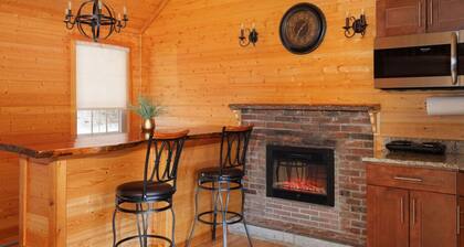 Chestnut Premier #14, Lakefront Serene Escape Cabin