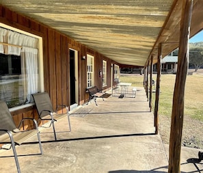 Terrace/patio - Lake front weekend cabin #8 Cabin with kitchen, steps from Possum Kingdom Lake (Graham)