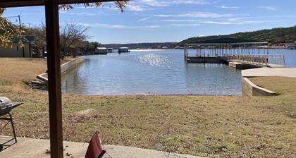 Lake front weekend getaway cabin #9