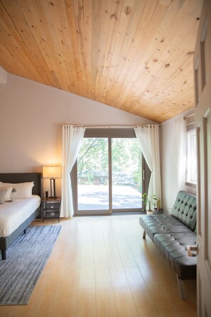 3 slaapkamers, een bureau, een strijkplank/strijkijzer, gratis wifi