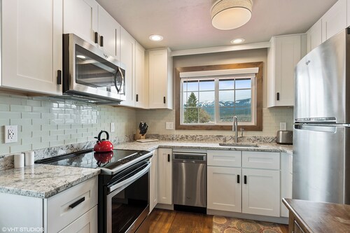 Downtown Whitefish Condo #8 | 2 Bed, 1 Bath