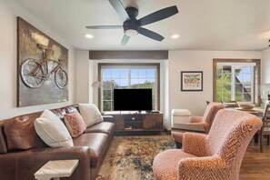 TV - Whitefish Condo, downtown, minutes from Activities (Whitefish)