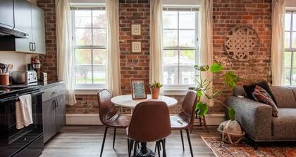Thompson 212 · Thompson Block Loft - Modern and Historic