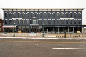 Exterior - Thompson 202 · Beautiful  Luxury Loft -  Heart of Depot Town (Ypsilanti)