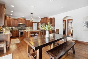 House (GC14) | Private kitchen - Gc14 Montana Sapphire (Kalispell)