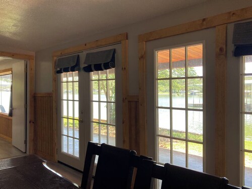 Water front Cabin #10 Cabin with kitchen, steps from Possum Kingdom Lake