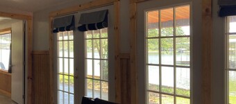 Water front Cabin #10 Cabin with kitchen, steps from Possum Kingdom Lake