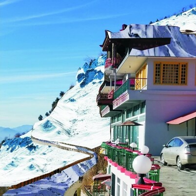Green Valley Hotel